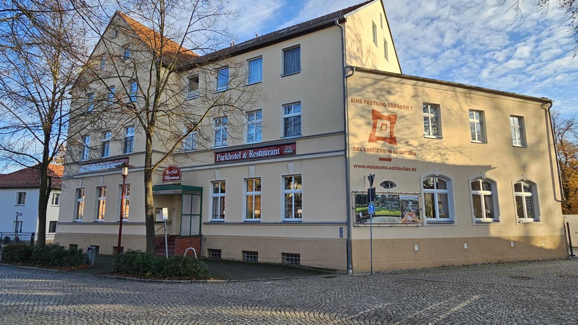 Parkhotel Senftenberg Exterior foto